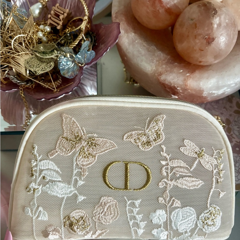 Dior Makeup bag✨